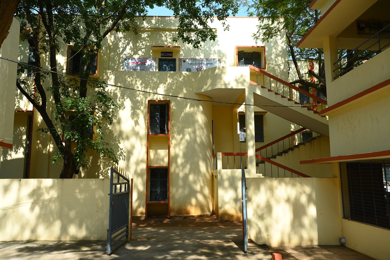 SIR C.R.Reddy College (Autonomous)
